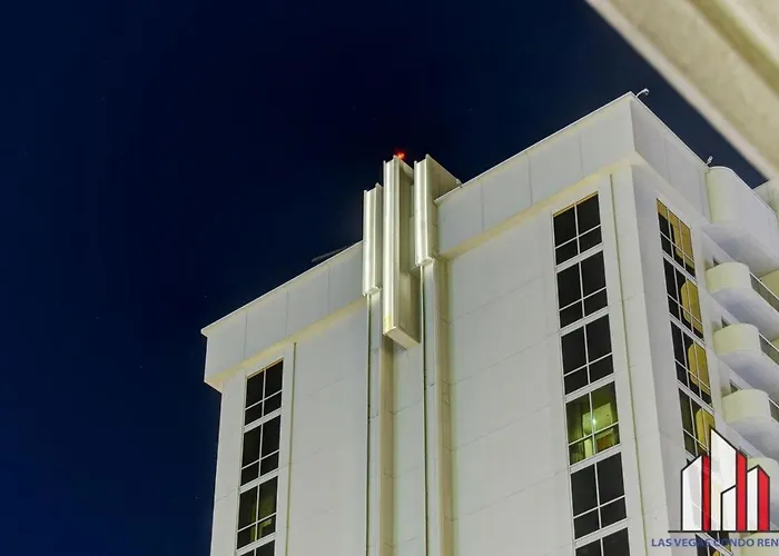 Mgm Signature-32-607 F1 Track & Strip View Balcony